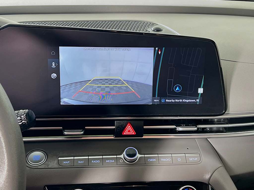 2024 Hyundai Elantra — photo 14
