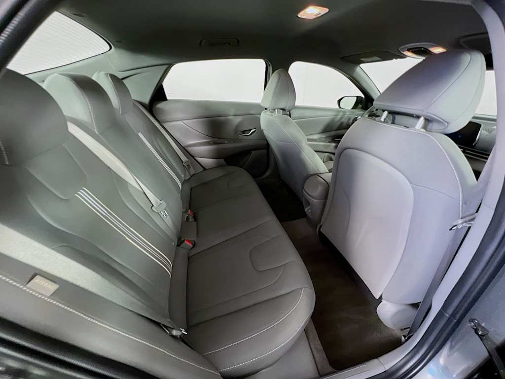 2024 Hyundai Elantra — photo 26
