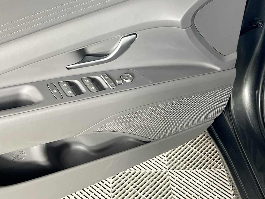 2024 Hyundai Elantra — photo 19
