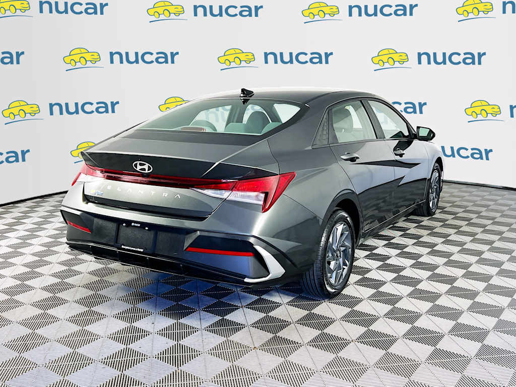 2024 Hyundai Elantra — photo 7