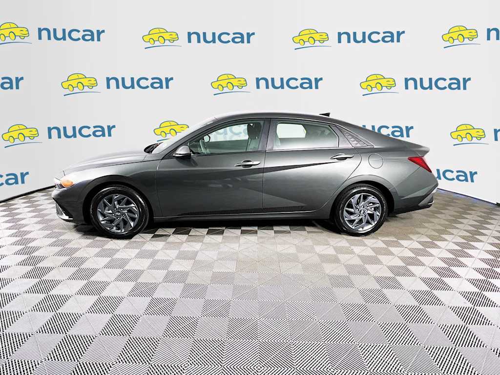 2024 Hyundai Elantra — photo 4