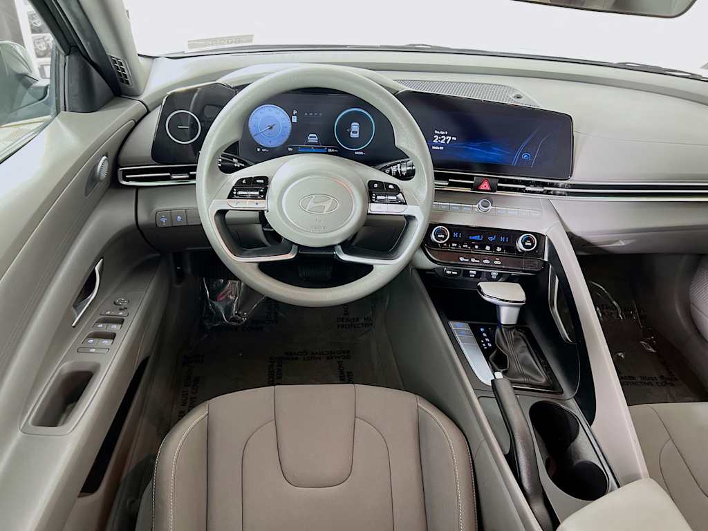 2024 Hyundai Elantra — photo 22