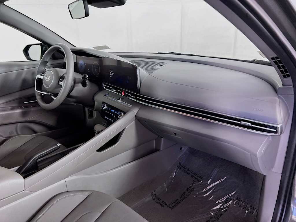 2024 Hyundai Elantra — photo 28