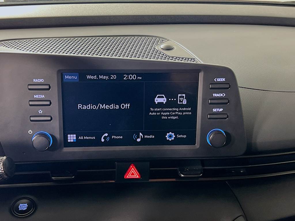 2025 Hyundai Elantra — photo 15