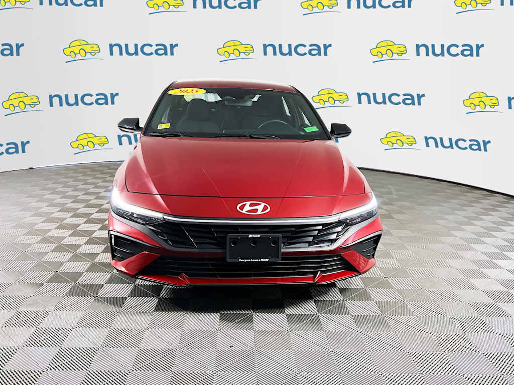 2025 Hyundai Elantra — photo 2