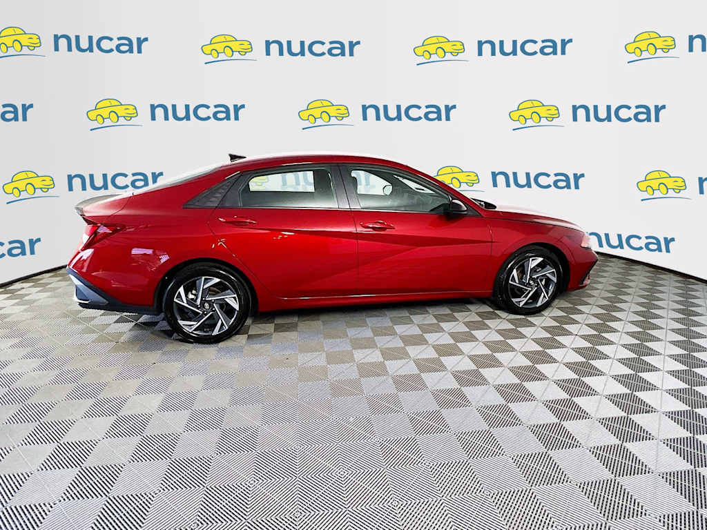 2025 Hyundai Elantra — photo 8