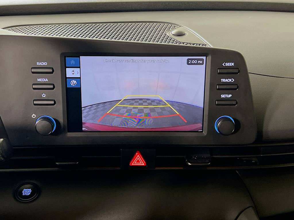 2025 Hyundai Elantra — photo 14