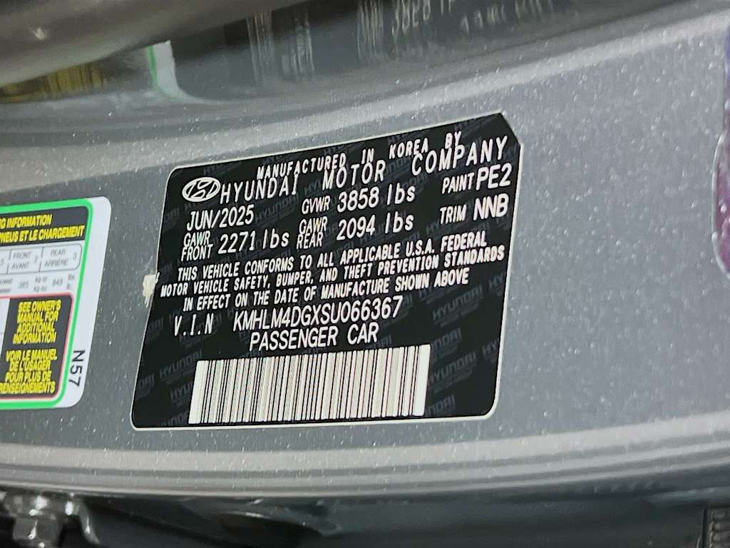 2025 Hyundai Elantra — photo 30