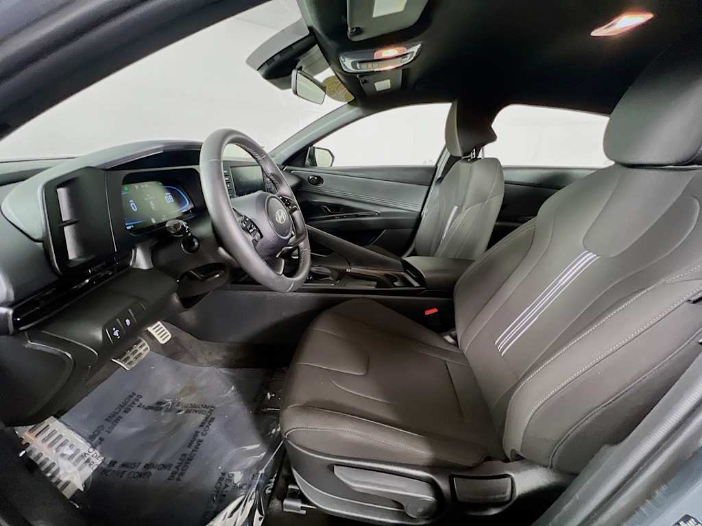 2025 Hyundai Elantra — photo 20