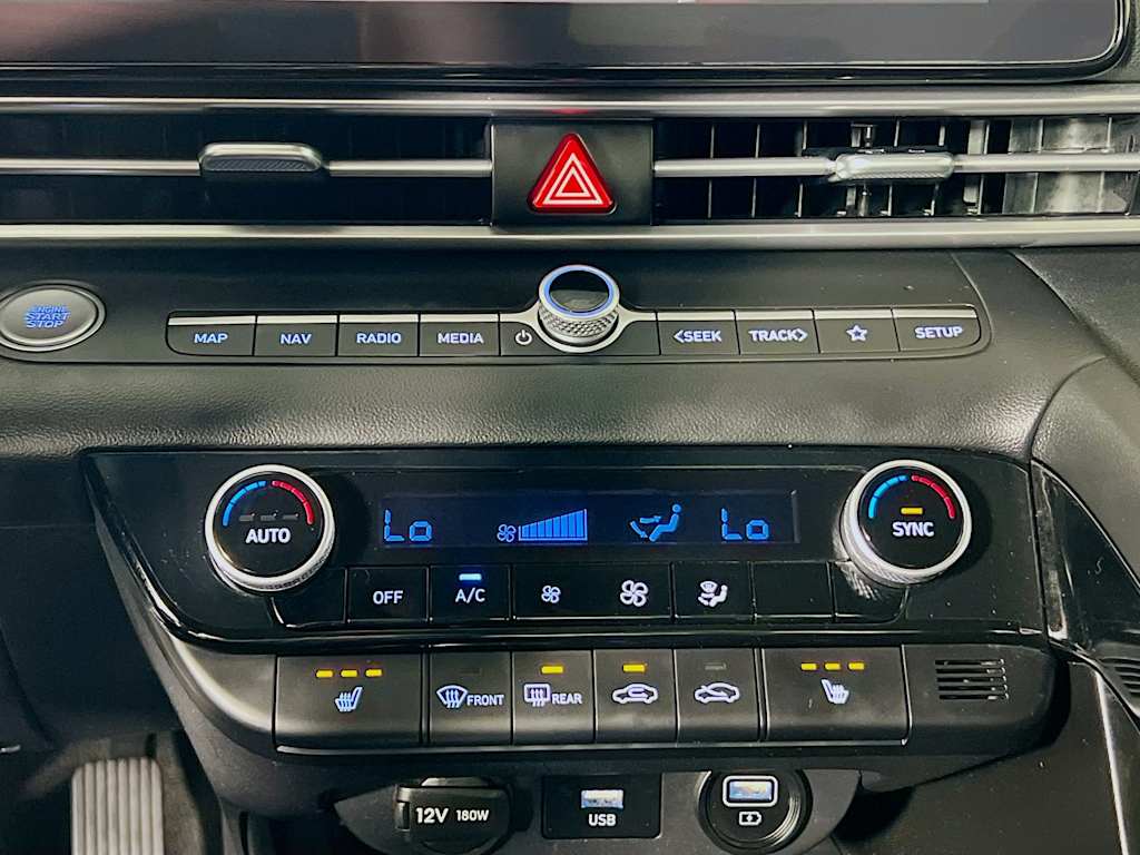 2023 Hyundai Elantra — photo 16