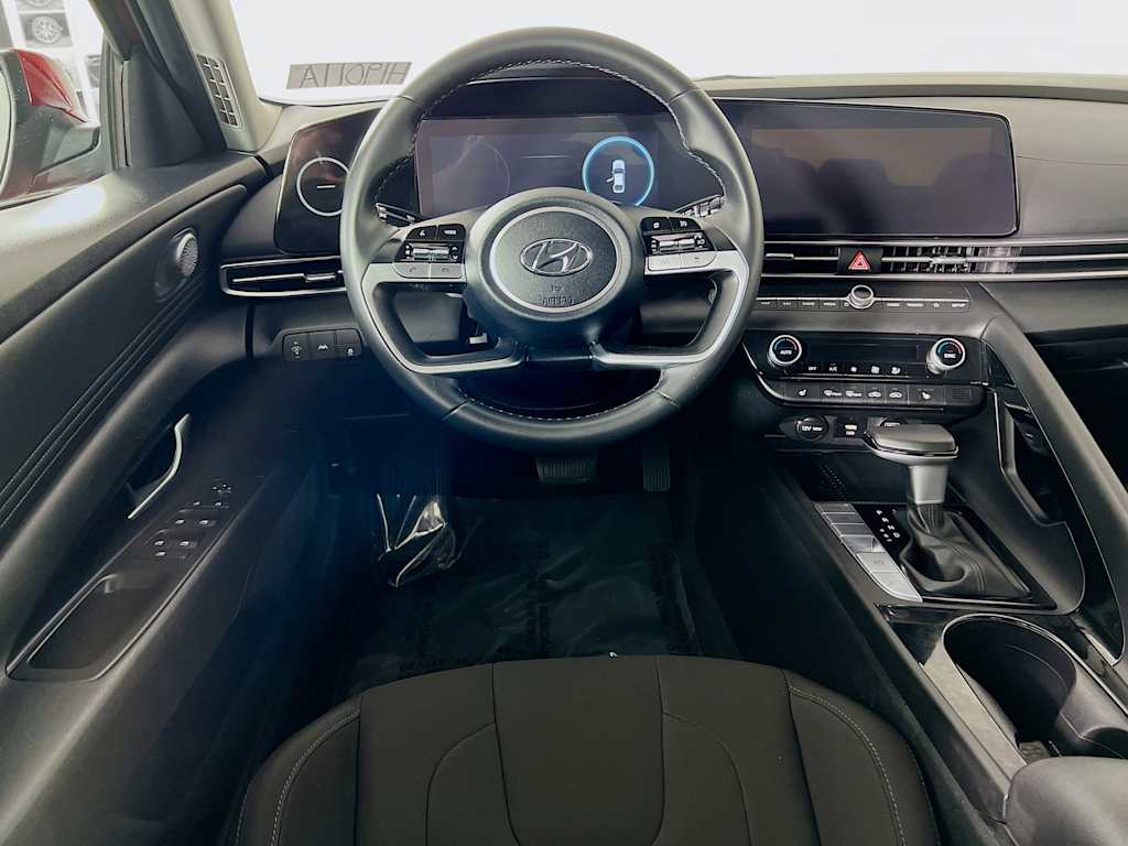 2023 Hyundai Elantra — photo 23