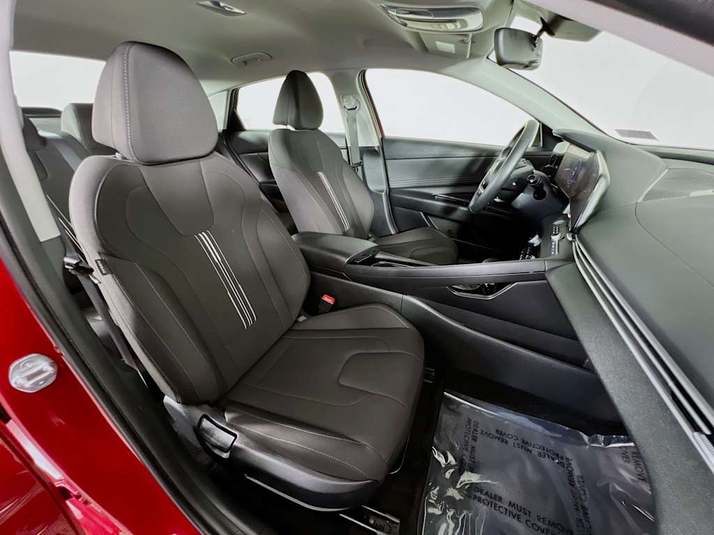 2023 Hyundai Elantra — photo 28