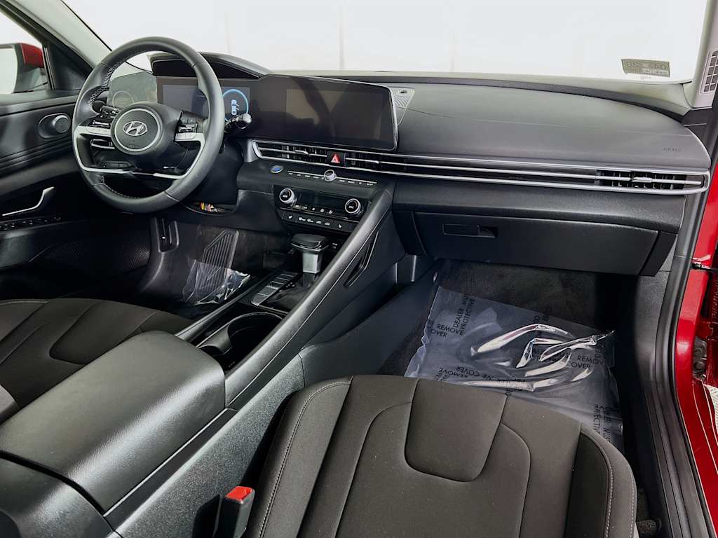 2023 Hyundai Elantra — photo 29
