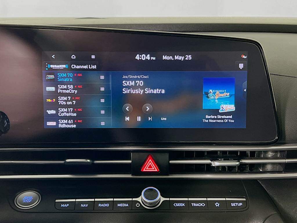 2023 Hyundai Elantra — photo 15