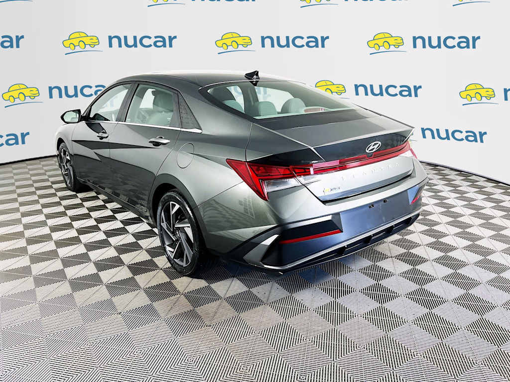 2024 Hyundai Elantra — photo 5
