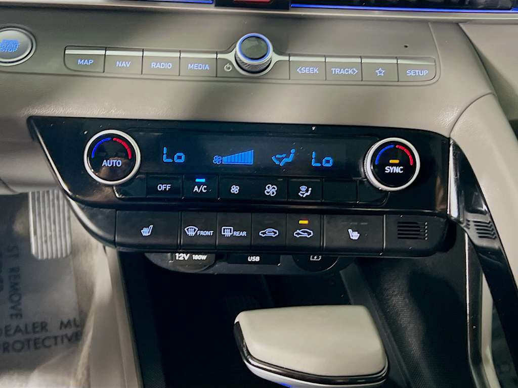 2024 Hyundai Elantra — photo 16