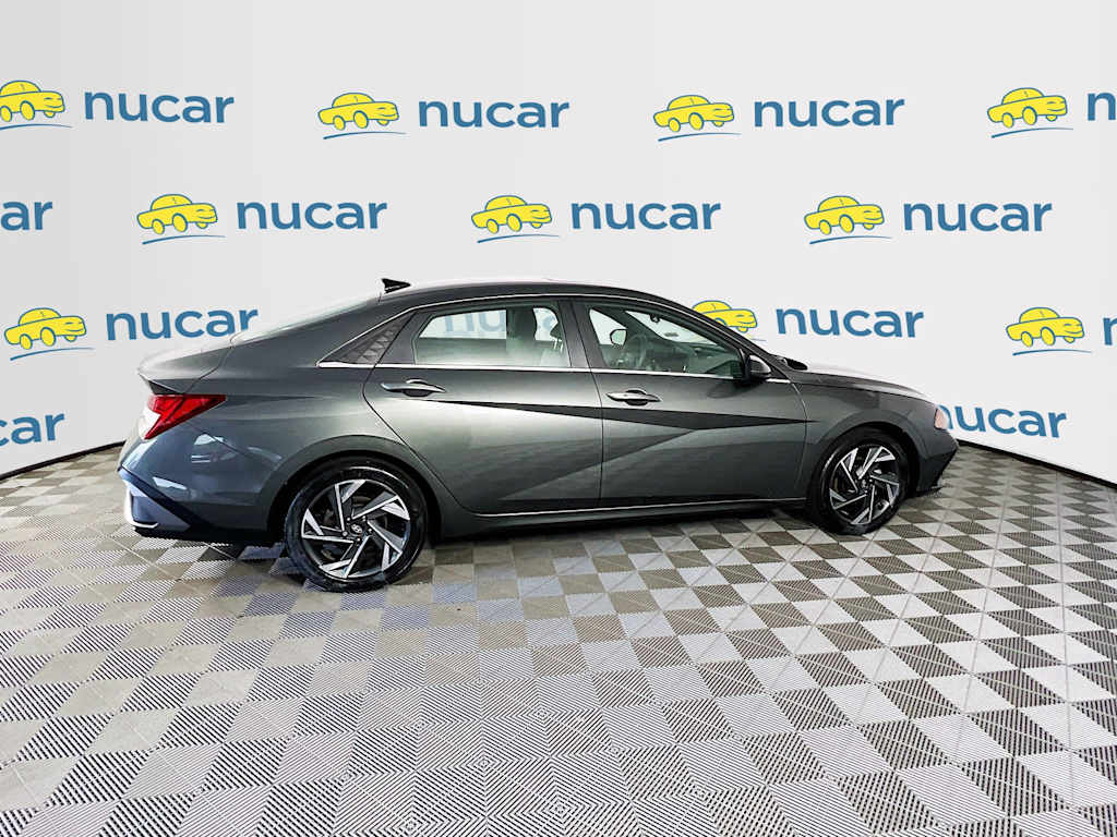 2024 Hyundai Elantra — photo 8