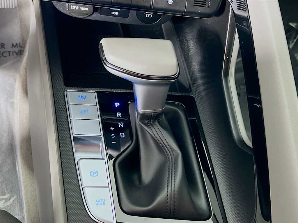2024 Hyundai Elantra — photo 17