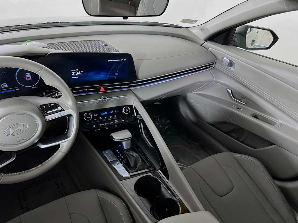 2024 Hyundai Elantra — photo 25