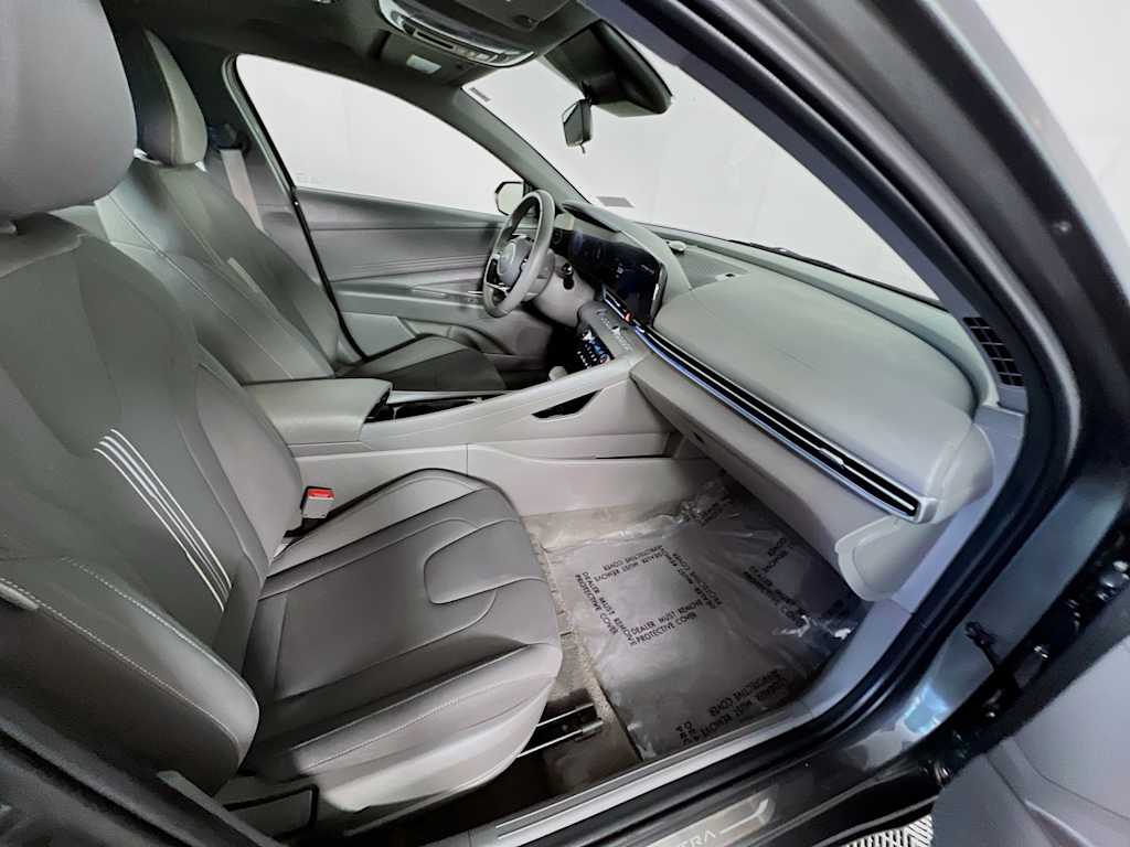 2024 Hyundai Elantra — photo 29