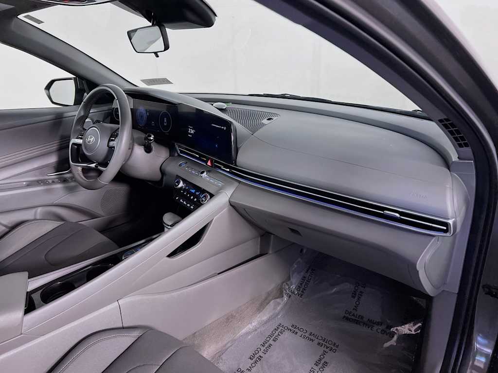 2024 Hyundai Elantra — photo 30