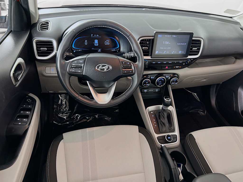 2024 Hyundai Venue — photo 23