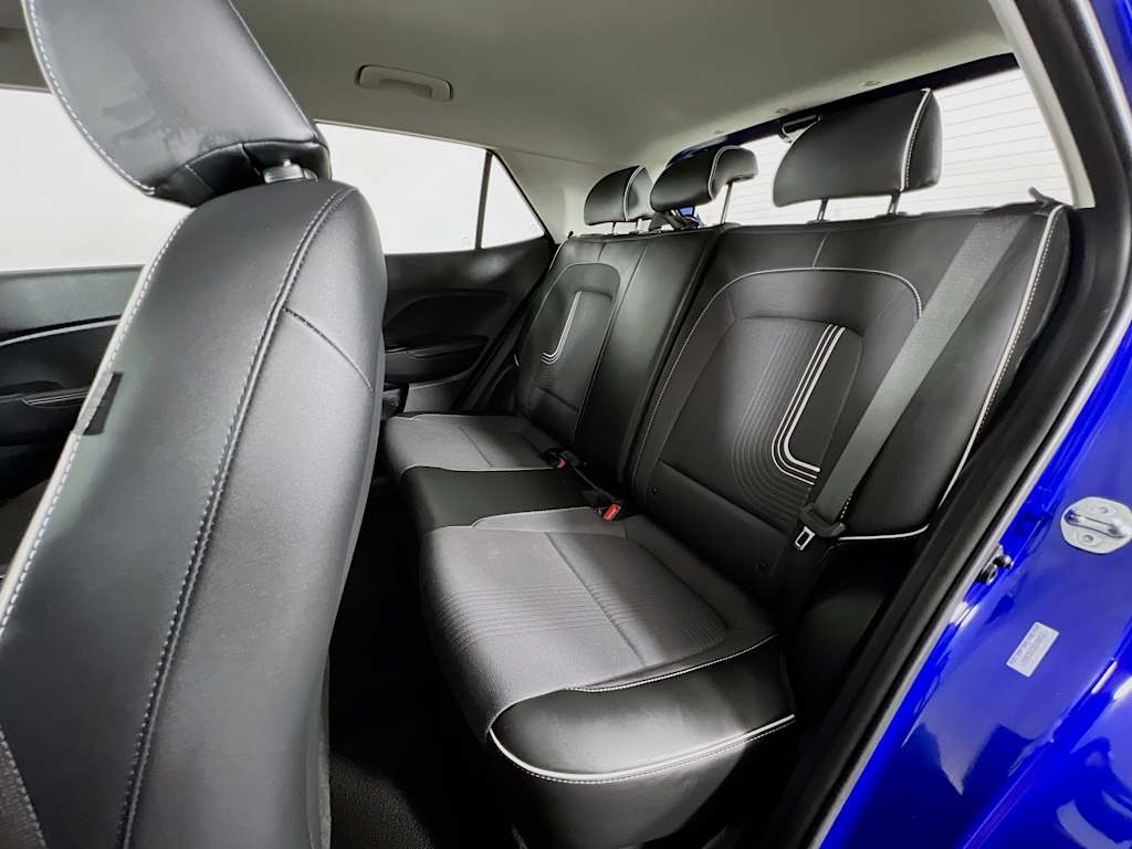 2025 Hyundai Venue — photo 25