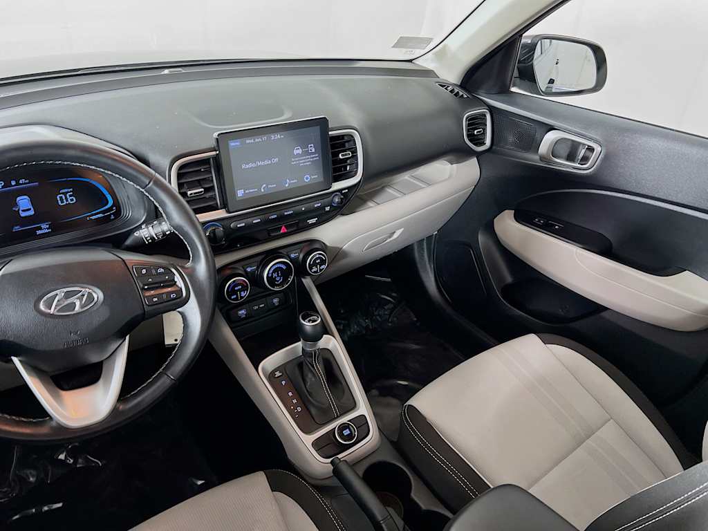 2023 Hyundai Venue — photo 23