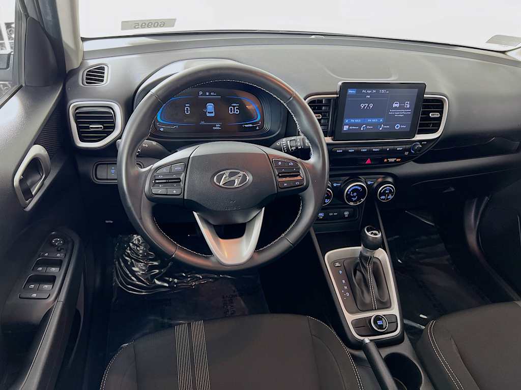 2024 Hyundai Venue — photo 21