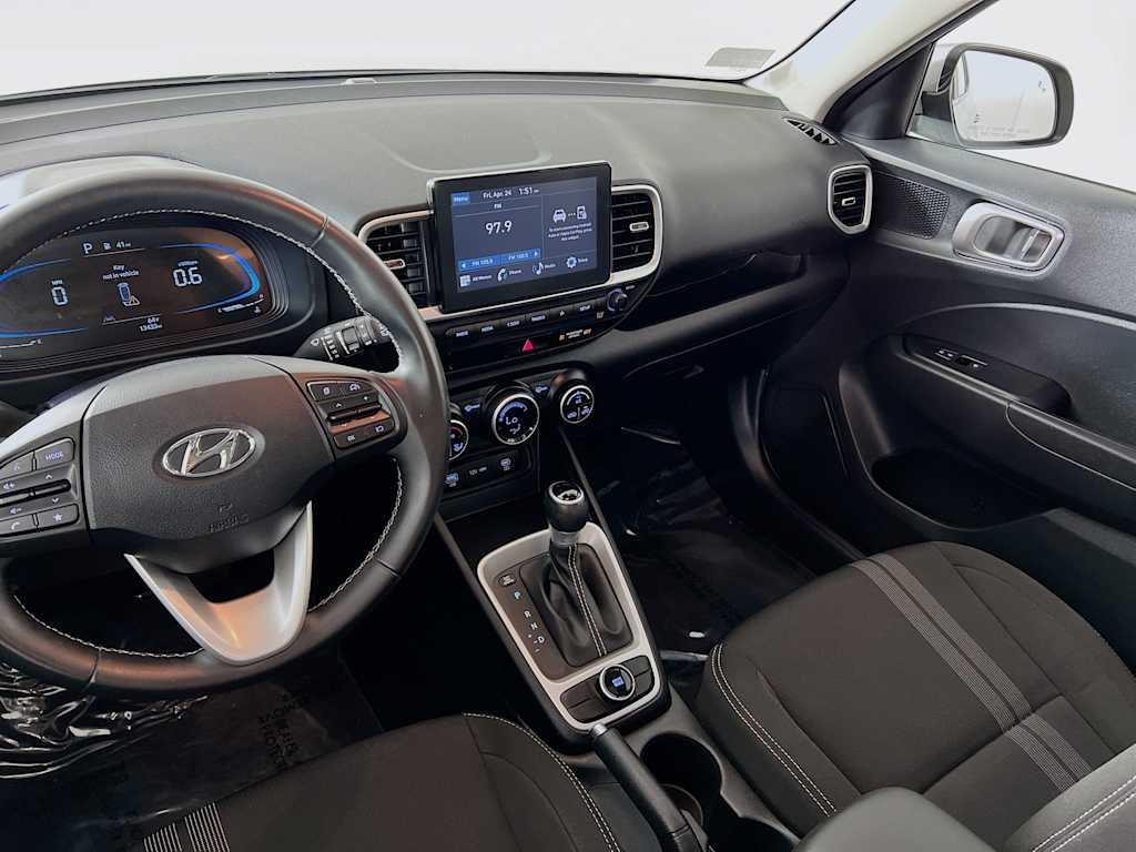 2024 Hyundai Venue — photo 22