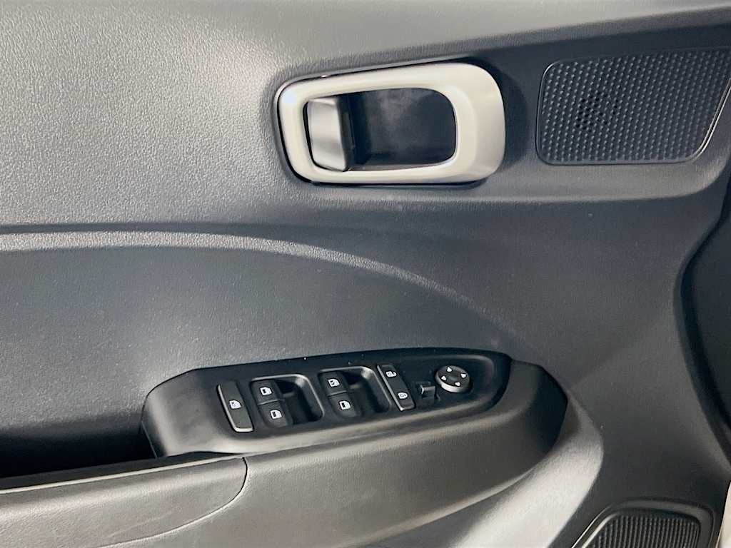 2024 Hyundai Venue — photo 16