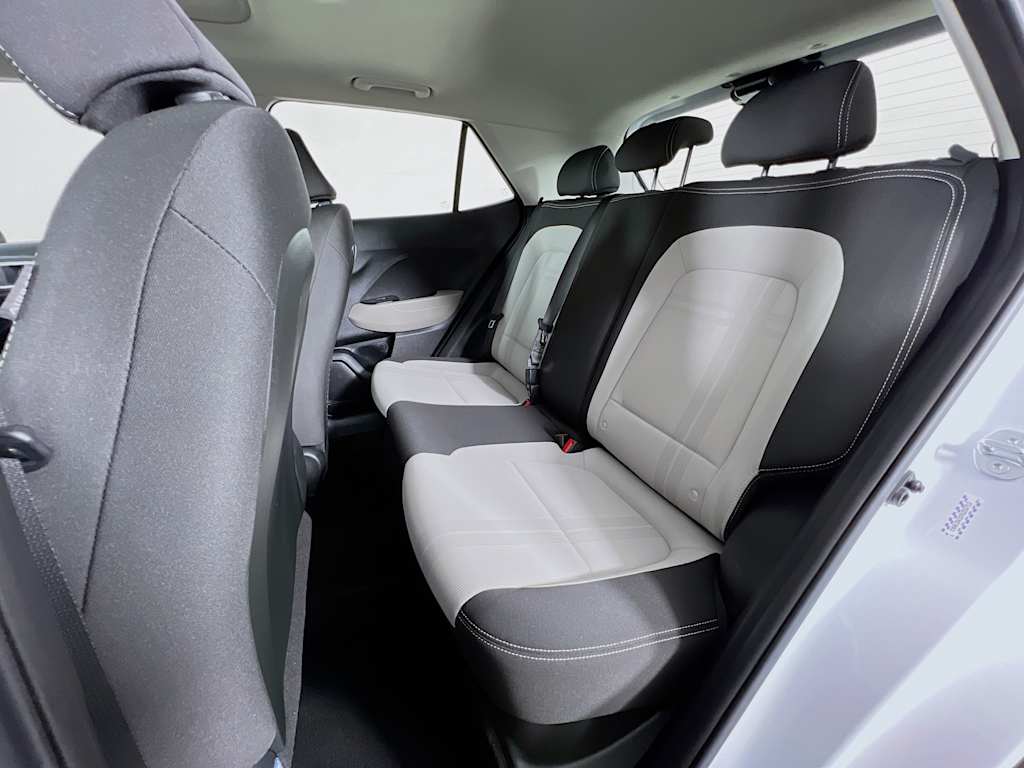 2023 Hyundai Venue — photo 24