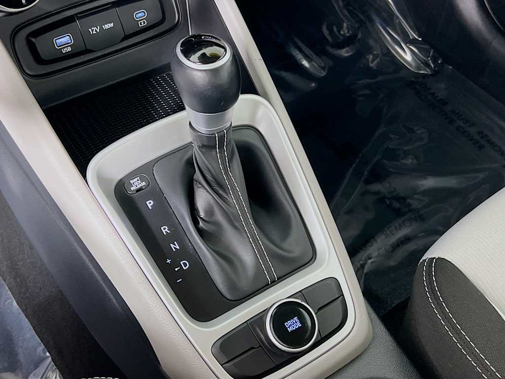 2023 Hyundai Venue — photo 16