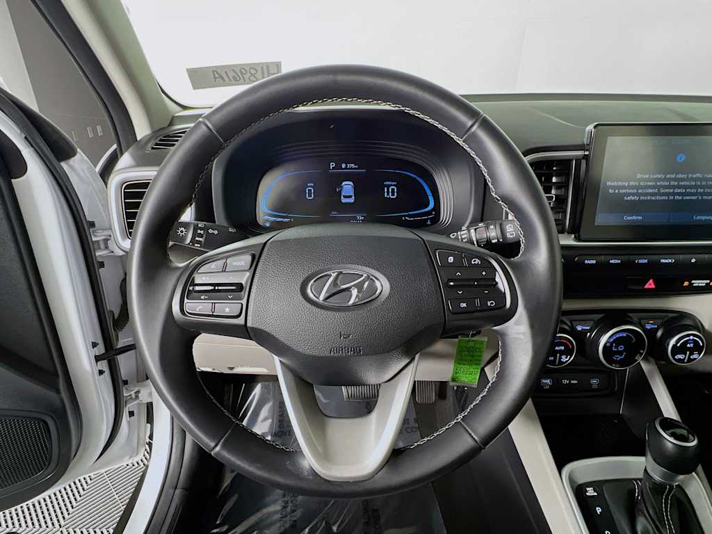 2023 Hyundai Venue — photo 11