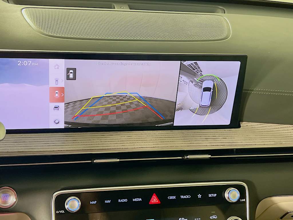 2025 Genesis GV80 — photo 14