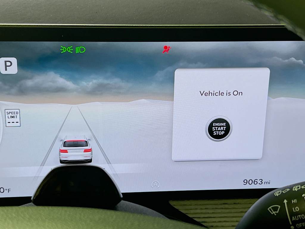 2025 Genesis GV80 — photo 12