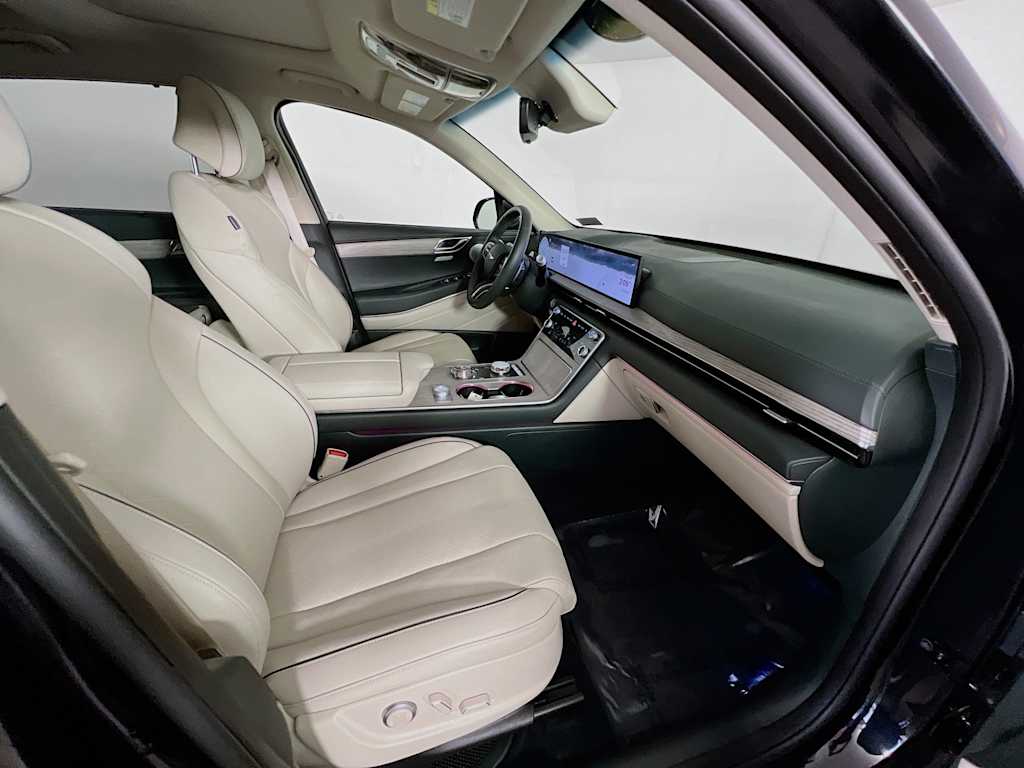 2025 Genesis GV80 — photo 29