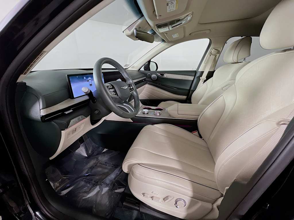 2025 Genesis GV80 — photo 22