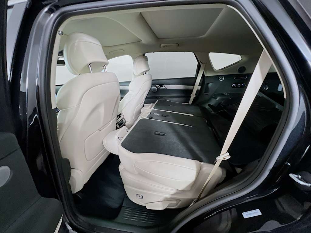 2025 Genesis GV80 — photo 26