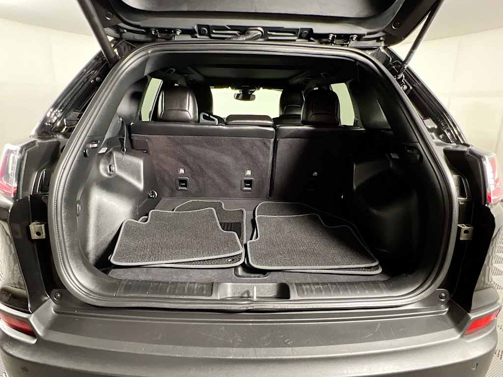 2021 Jeep Cherokee — photo 28