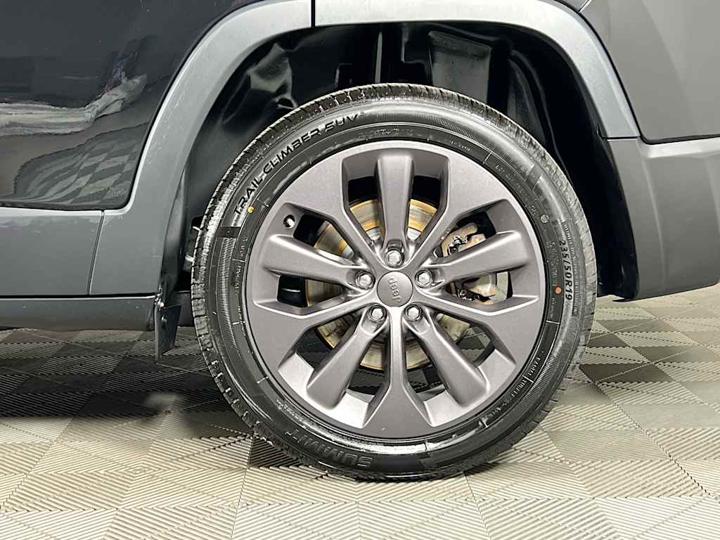 2021 Jeep Cherokee — photo 33