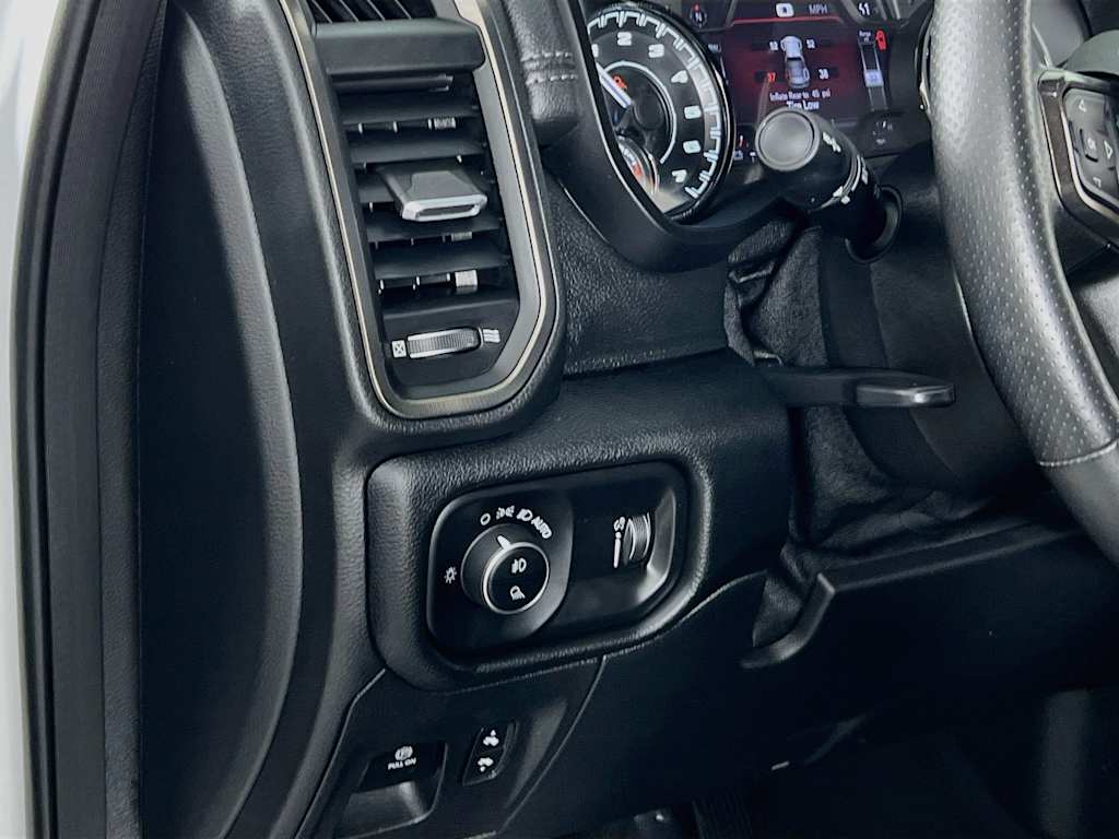 2021 Ram 1500 — photo 10