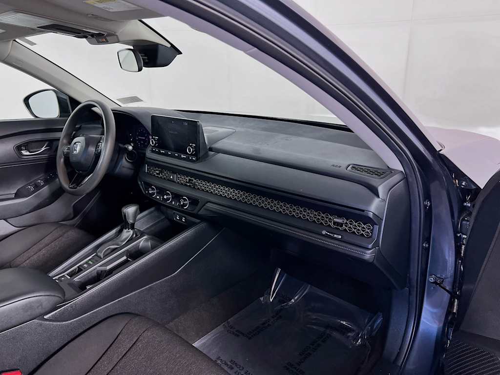 2025 Honda Accord — photo 27