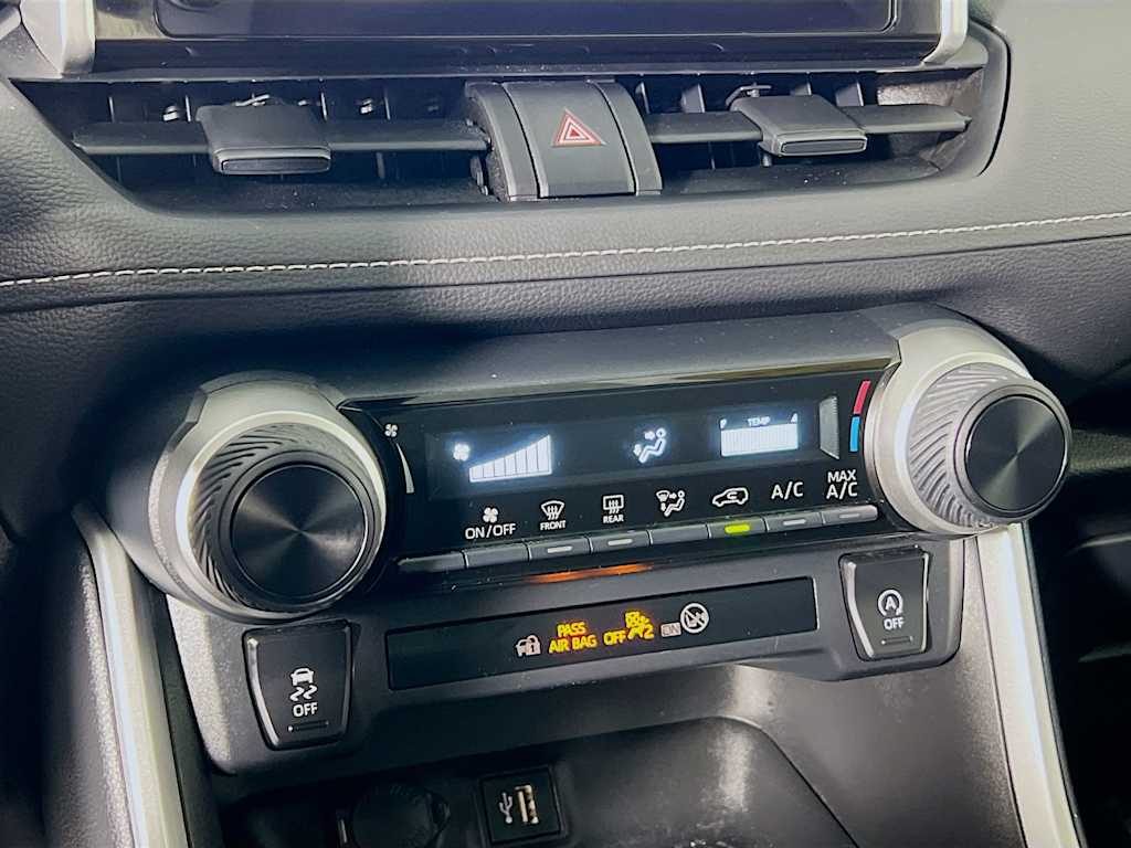 2023 Toyota RAV4 — photo 15