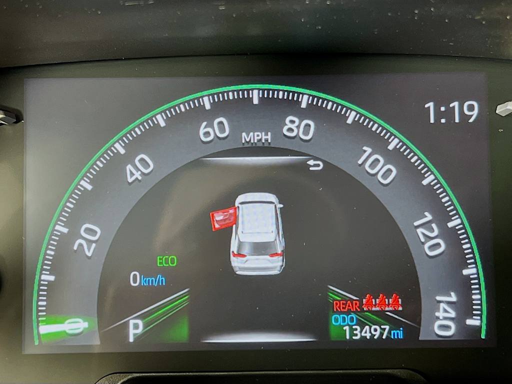 2023 Toyota RAV4 — photo 12