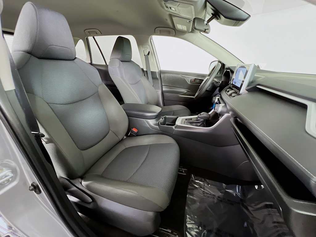2023 Toyota RAV4 — photo 27