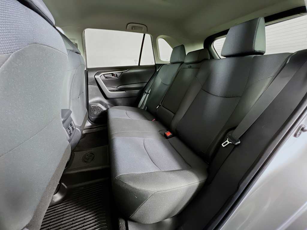 2023 Toyota RAV4 — photo 23