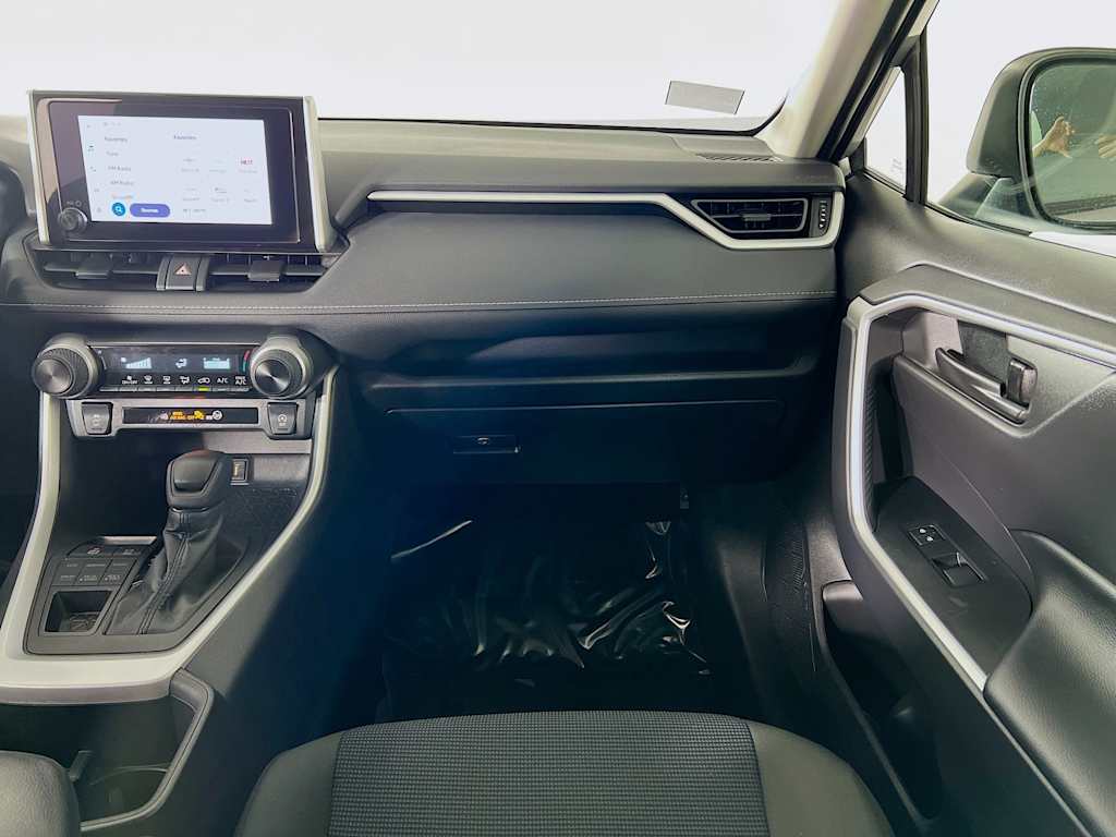 2023 Toyota RAV4 — photo 22
