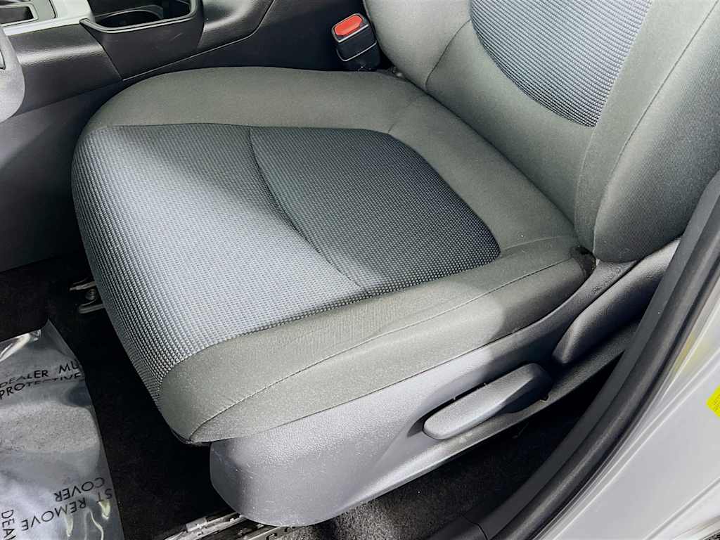 2023 Toyota RAV4 — photo 19