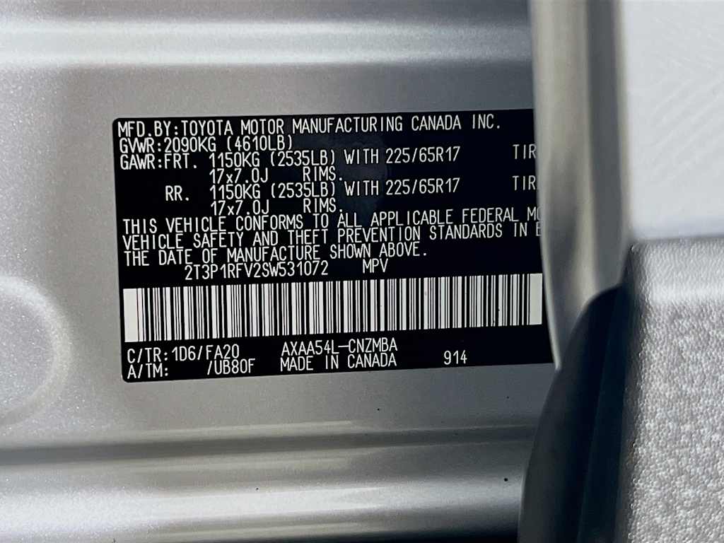 2025 Toyota RAV4 — photo 31